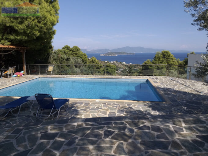 VERY PRIVATE VILLA WITH SWIMMING POOL AND WONDERFUL SEA VIEWS