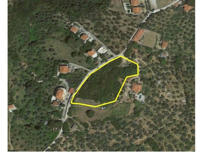 Plot for sale in Kalivia with views to Skopelos, close to town