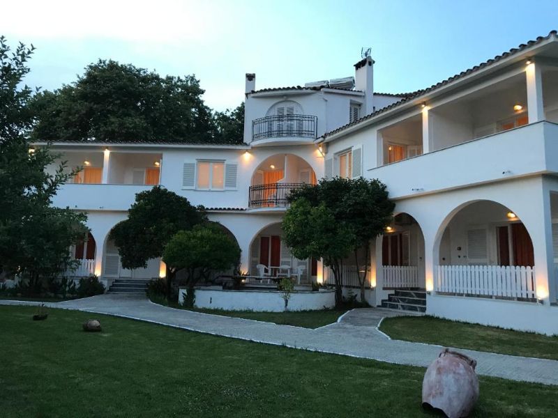Double storey villa in Troulos, excellent commercial possibilities