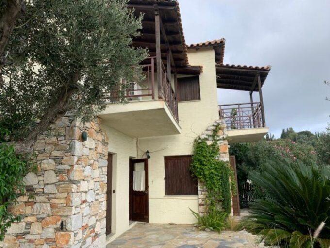 Beautiful detached two bedroom house in Aghios Taxiarchis